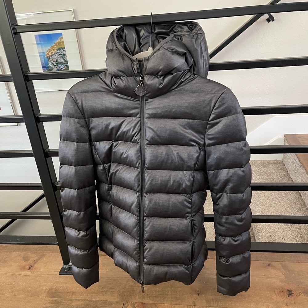 Size XS(0) Moncler down jacket.Small tear on right arm. Smoke & pet free home.